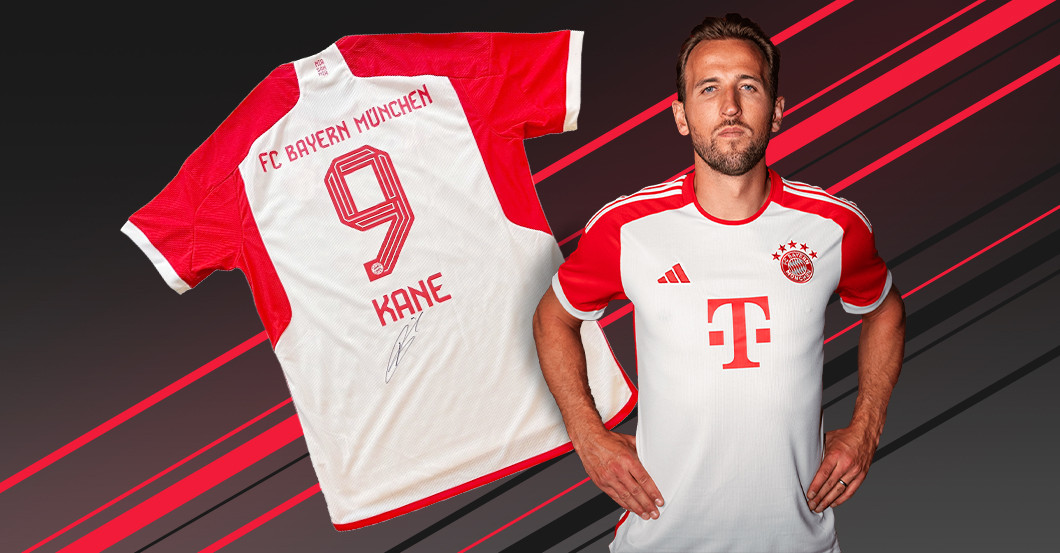 Superstar Harry Kane Signs His First FC Bayern Jersey