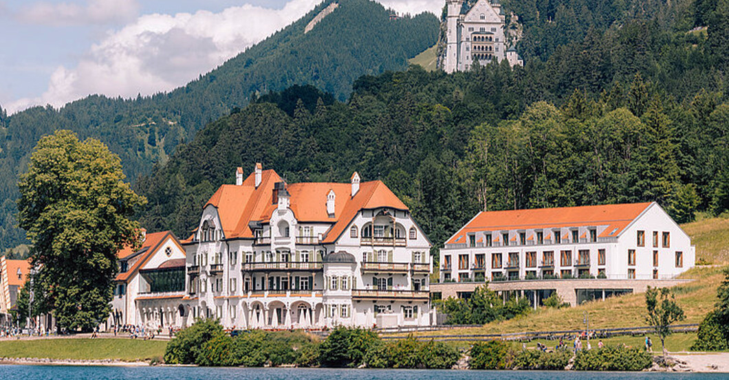  Ameron resort 