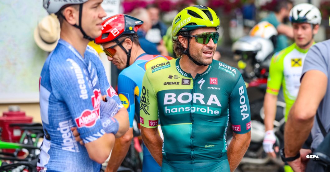 AT Rennanzug Haller   AT Rennanzug Haller