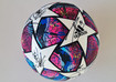  FC Bayern signiert Ball 