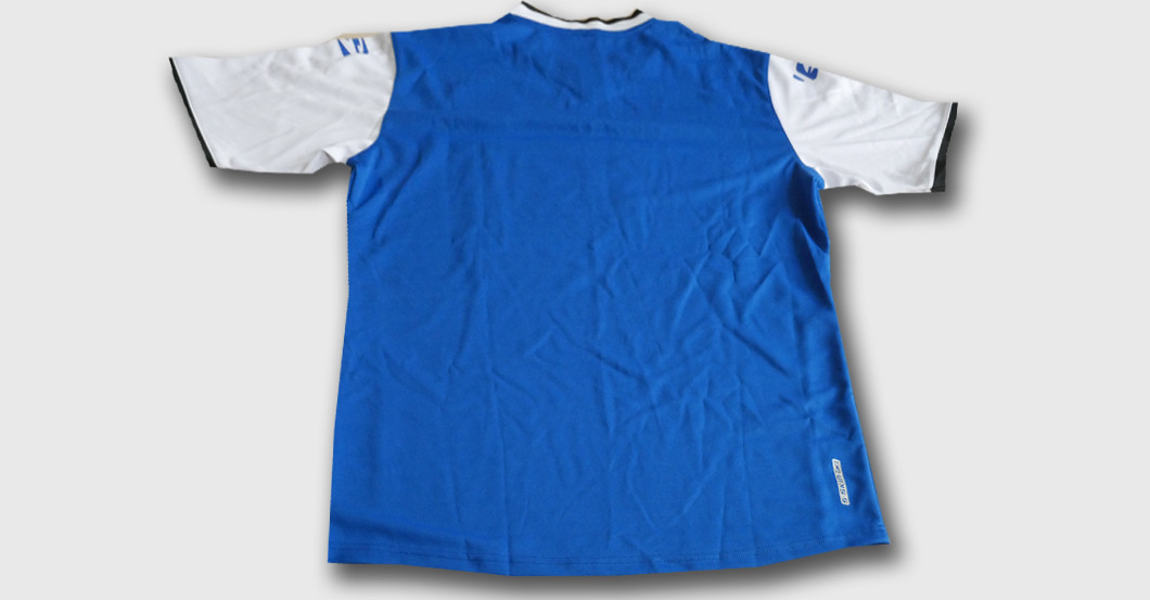 Bielefeld signiert Trikot    Bielefeld signiert Trikot