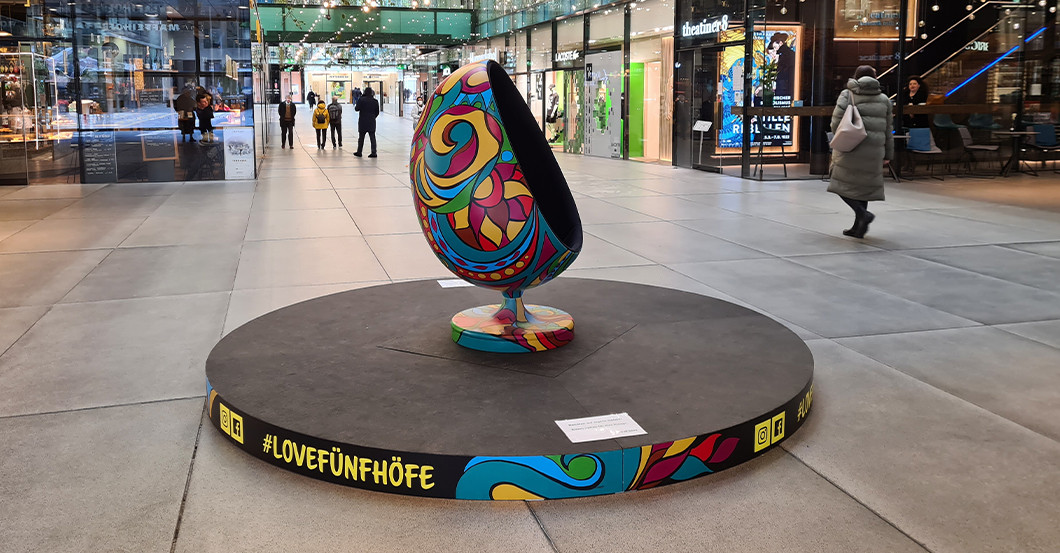  Easter Egg Pod Chair 