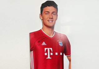  FCB Aufsteller Pavard 