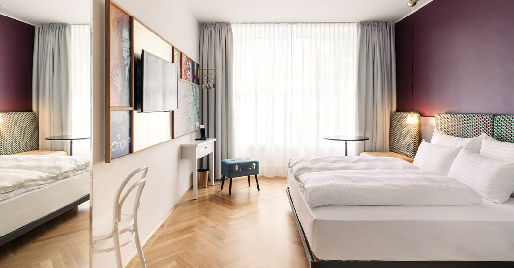 GF Helnwein Kunstwerk   GF Helnwein Kunstwerk