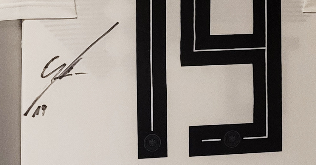  Götze Rahmen signiert 