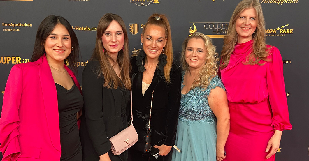 Goldene Nougat Henne   Goldene Nougat Henne