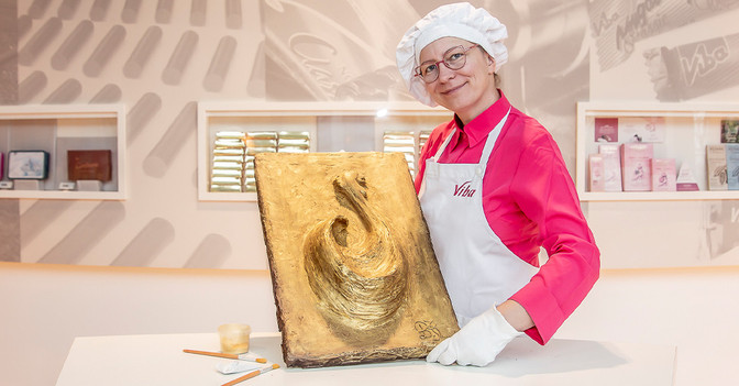  Goldene Nougat Henne 