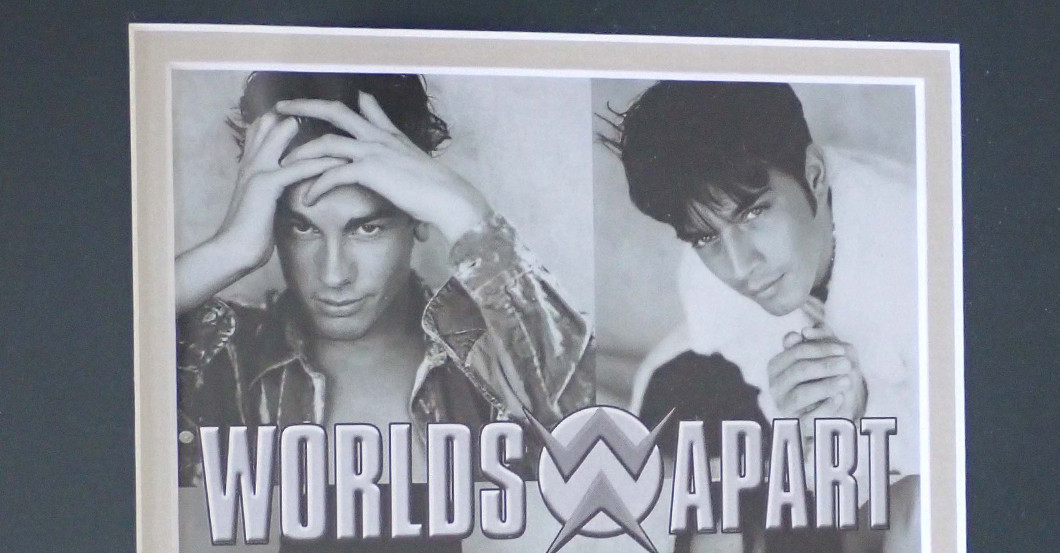  Goldene Worlds Apart 