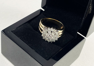  Goldring mit Brillanten  