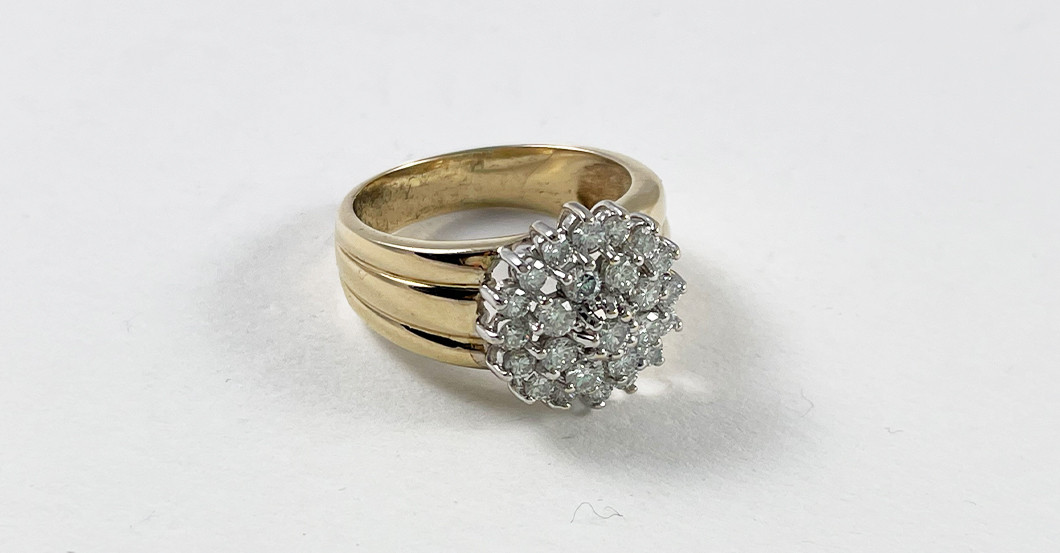 Goldring mit Brillanten    Goldring mit Brillanten