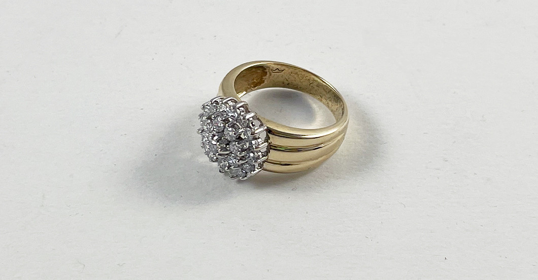 Goldring mit Brillanten    Goldring mit Brillanten