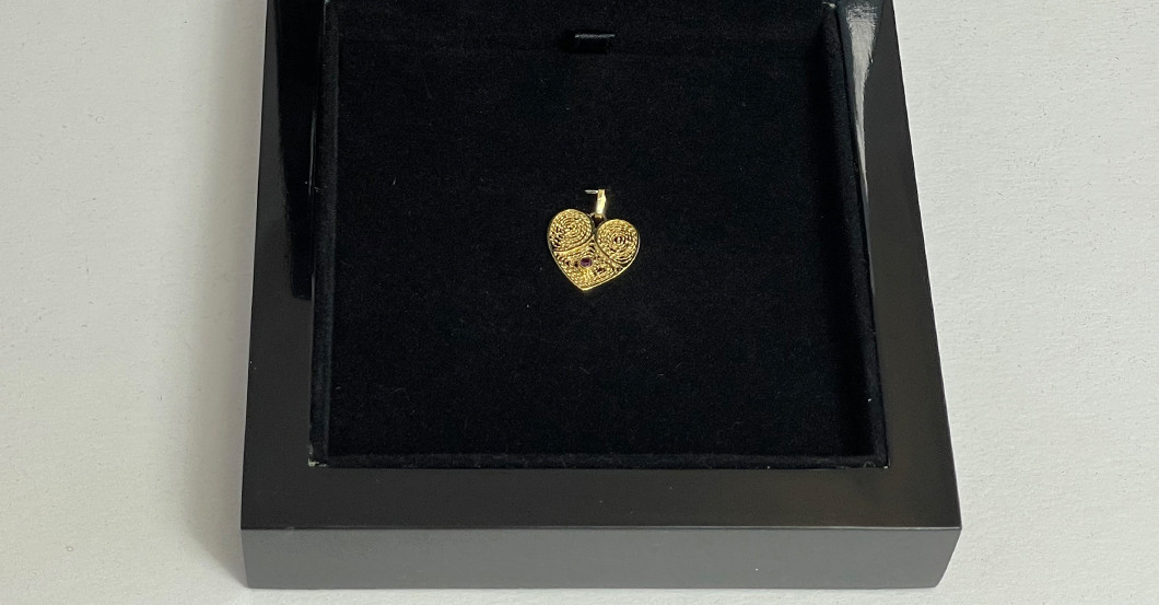  Herzanhänger mit Rubin 