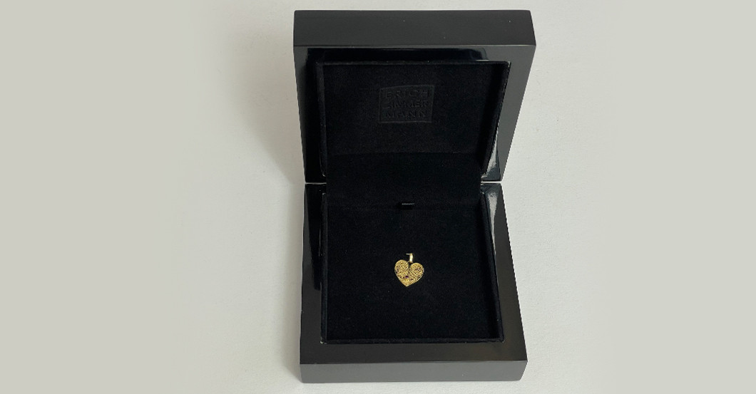  Herzanhänger mit Rubin 