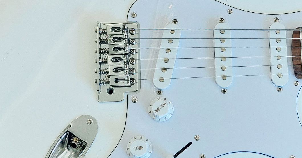 KH Gitarre Tito Larriva   KH Gitarre Tito Larriva