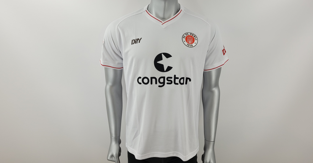 Kyereh Trikot    Kyereh Trikot