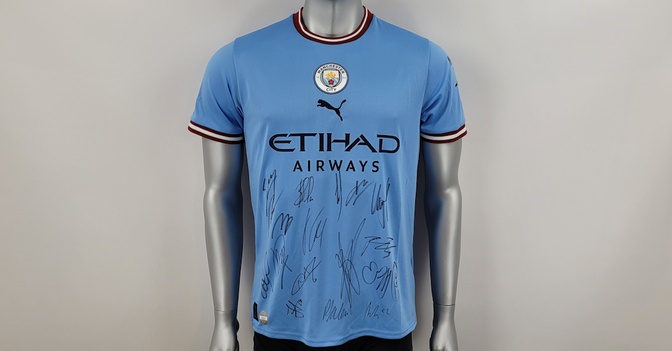 ManCity Trikot Box   ManCity Trikot Box