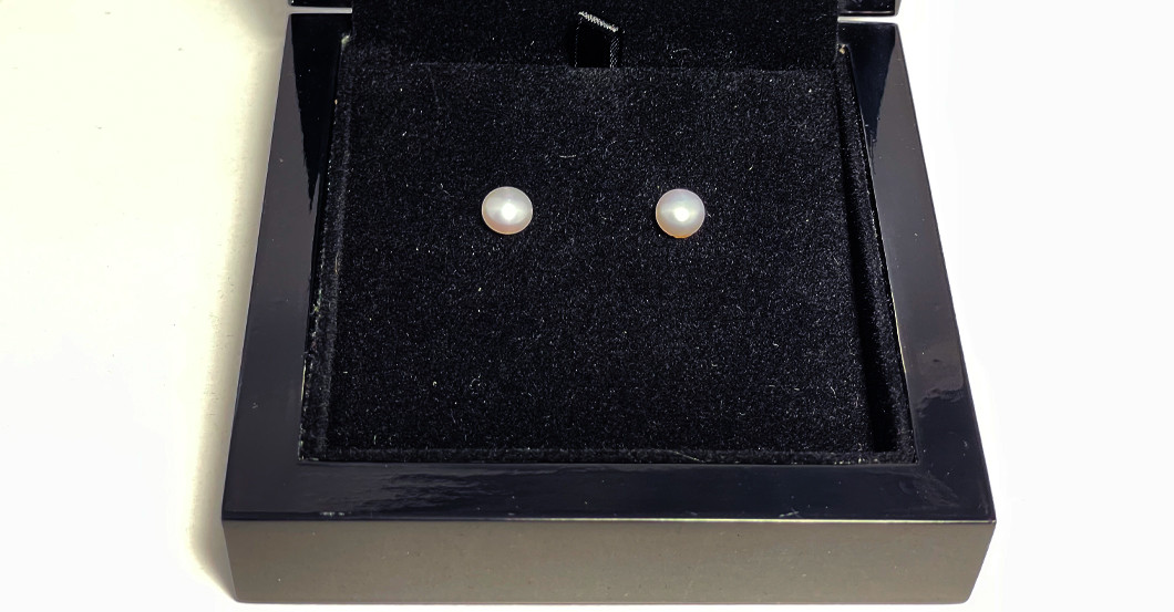 Perlenohrstecker weiß   Perlenohrstecker weiß