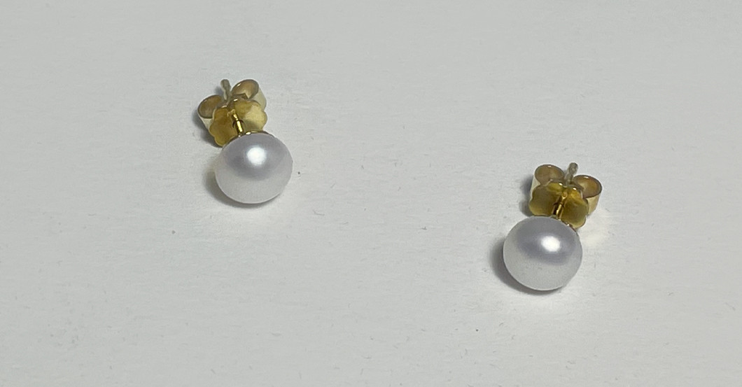 Perlenohrstecker weiß   Perlenohrstecker weiß