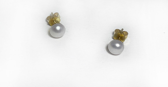 Perlenohrstecker weiß   Perlenohrstecker weiß