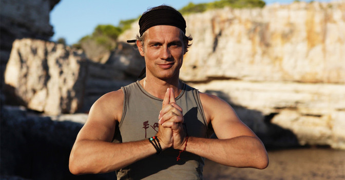  Ralf Bauer Yoga 