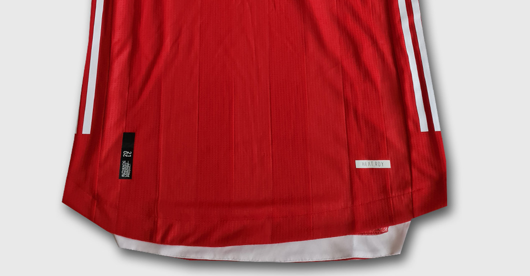  Thomas Müller Trikot rot 