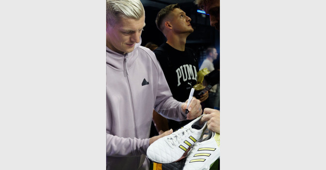 Toni Kroos Schuhe   Toni Kroos Schuhe