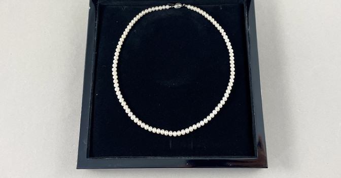 UC Perlenkette klassisch   UC Perlenkette klassisch