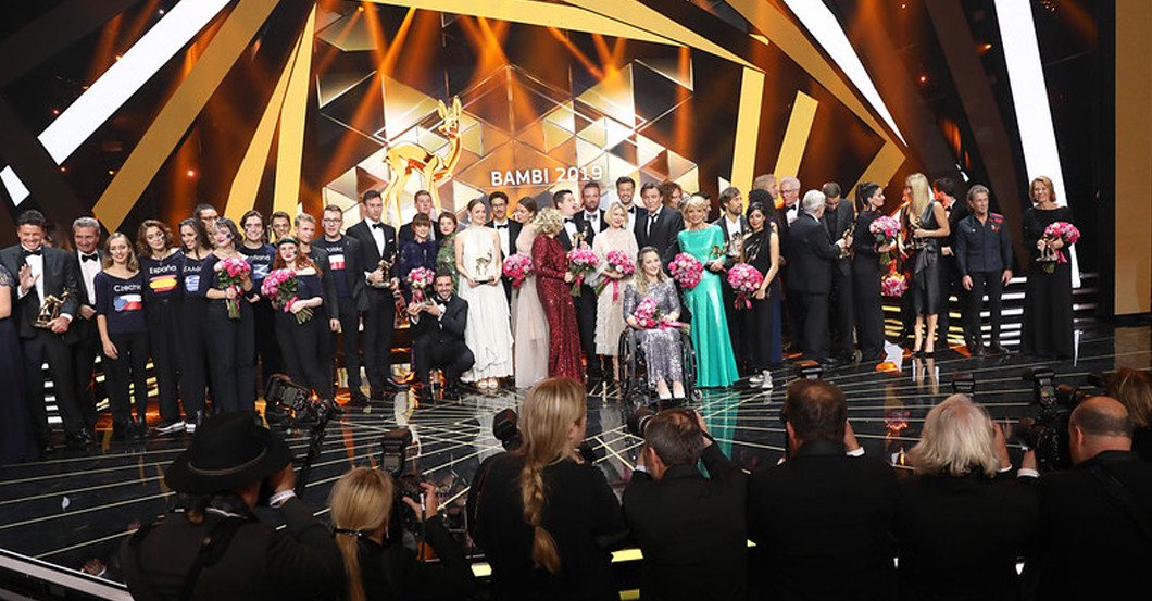 32 Fahnen Bambi   32 Fahnen Bambi