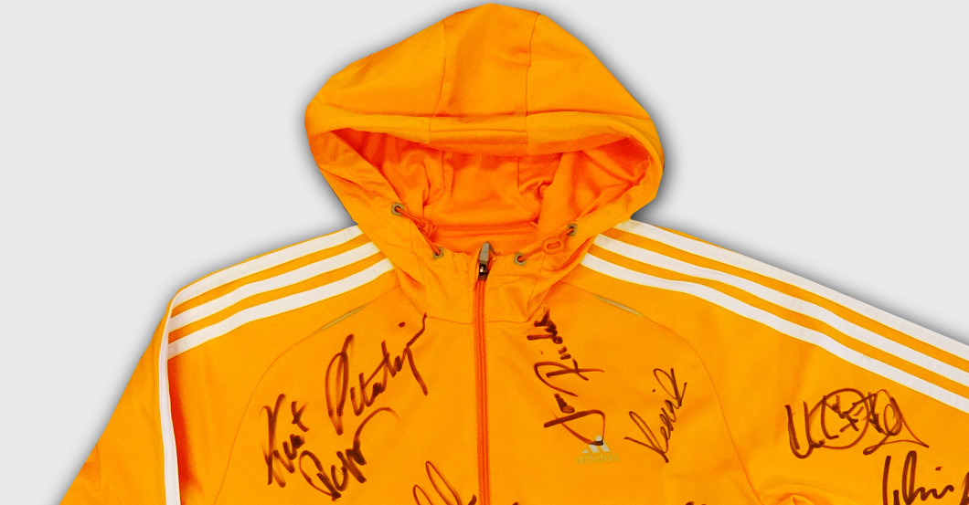  Adidas Charity Jacke 