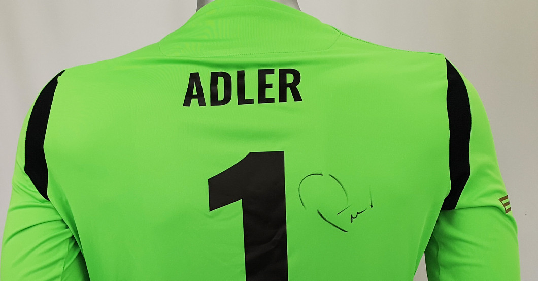 Adlers Trikot    Adlers Trikot