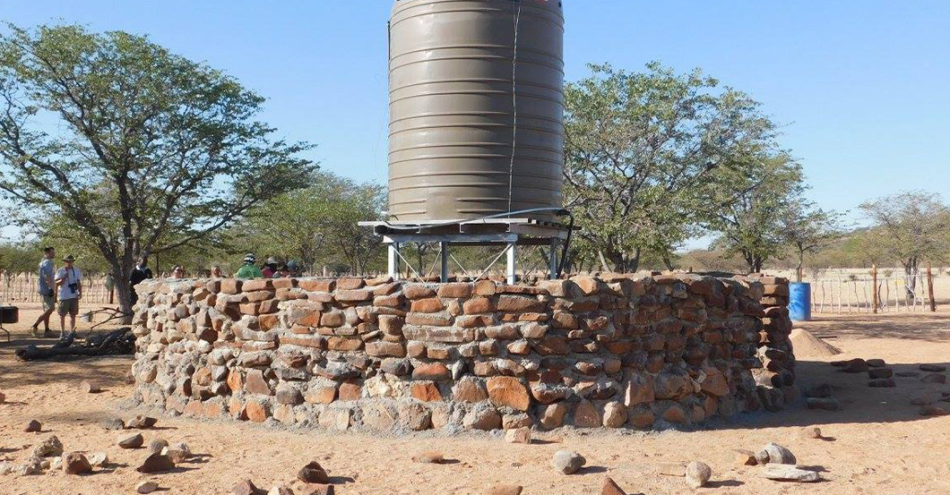 AGA Elefanten Mauer   AGA Elefanten Mauer