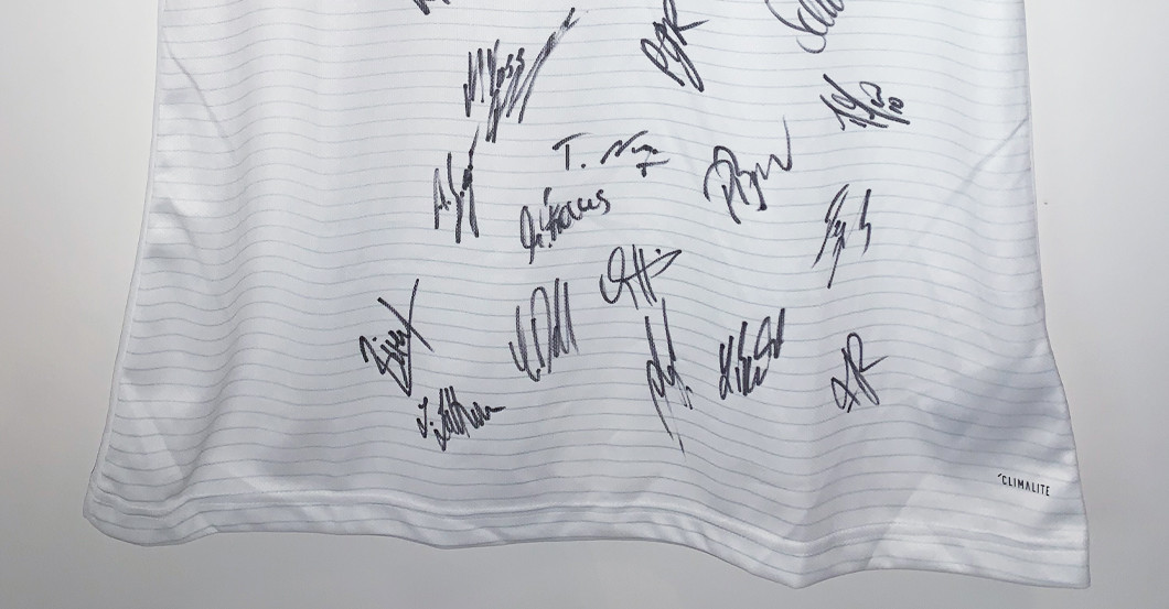 Aktuelles Frauen Trikot    Aktuelles Frauen Trikot