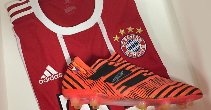Alaba Heimtrikot Schuh   Alaba Heimtrikot Schuh