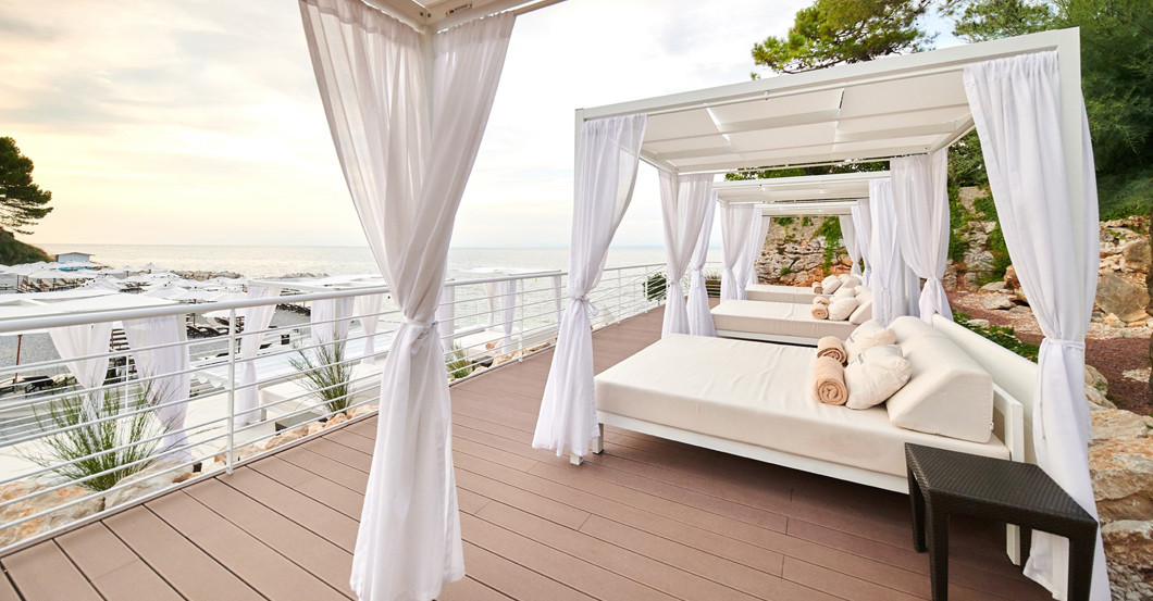  All White Trophy 2019 3 