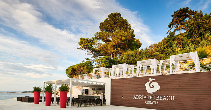  All White Trophy 2019 3 