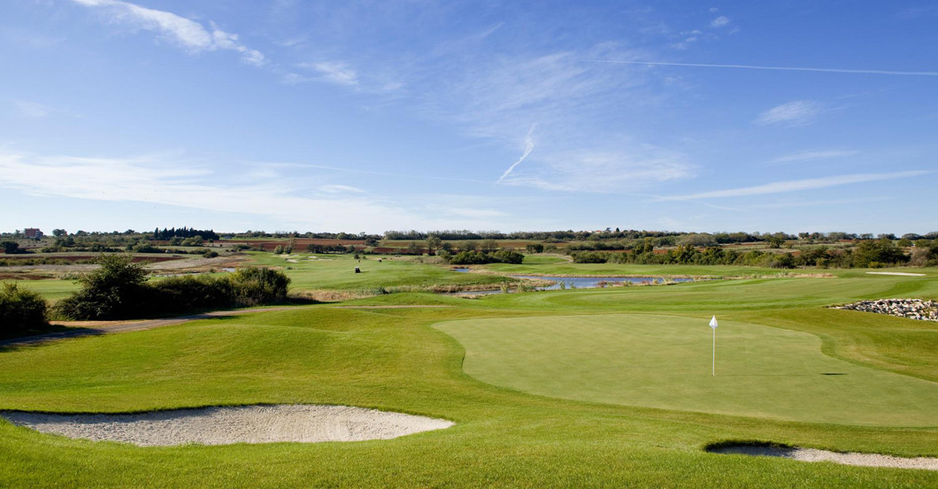  All White Trophy 2019 