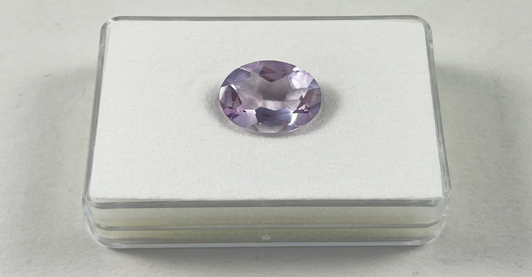 Amethyst oval Flieder   Amethyst oval Flieder