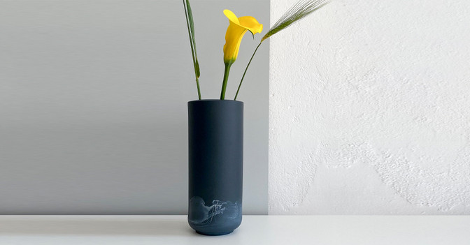  Anna Badur Vase 