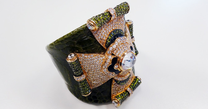  Armreif weiße Steine 