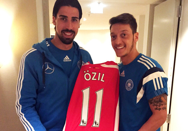 Arsenal-Trikot Mesut Özil   Arsenal-Trikot Mesut Özil