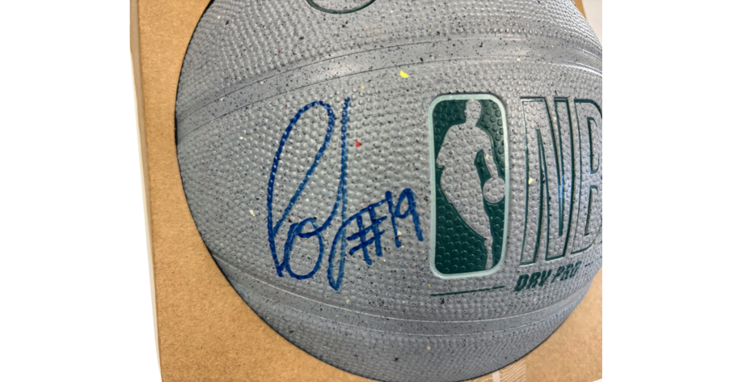  AT Ball NBA Pöltl 