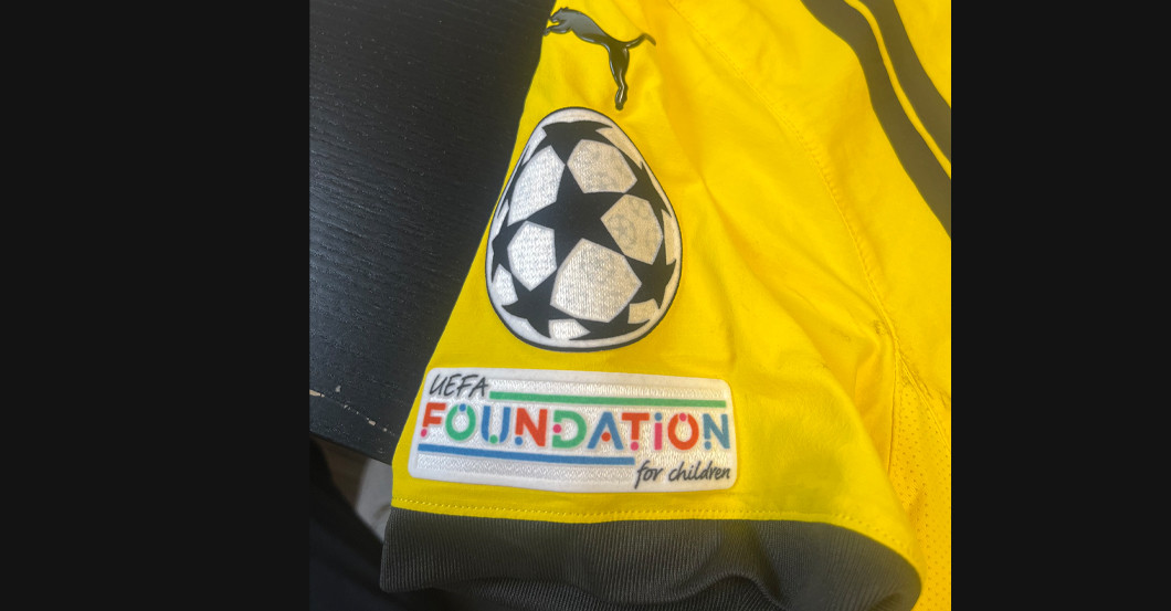 AT BVB Trikot Groß   AT BVB Trikot Groß