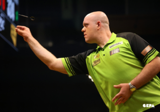  AT Dartscheibe signiert 