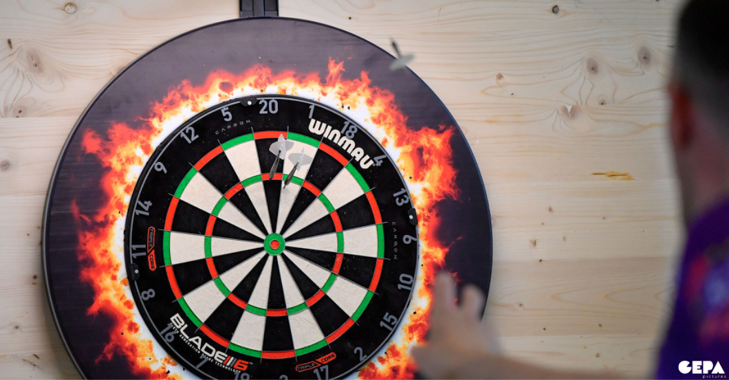  AT Dartscheibe signiert 