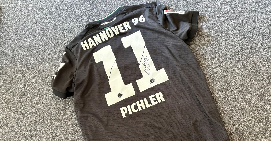  AT Fußballtrikot Pichler  