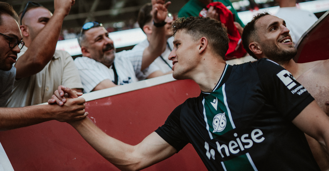  AT Fußballtrikot Pichler  