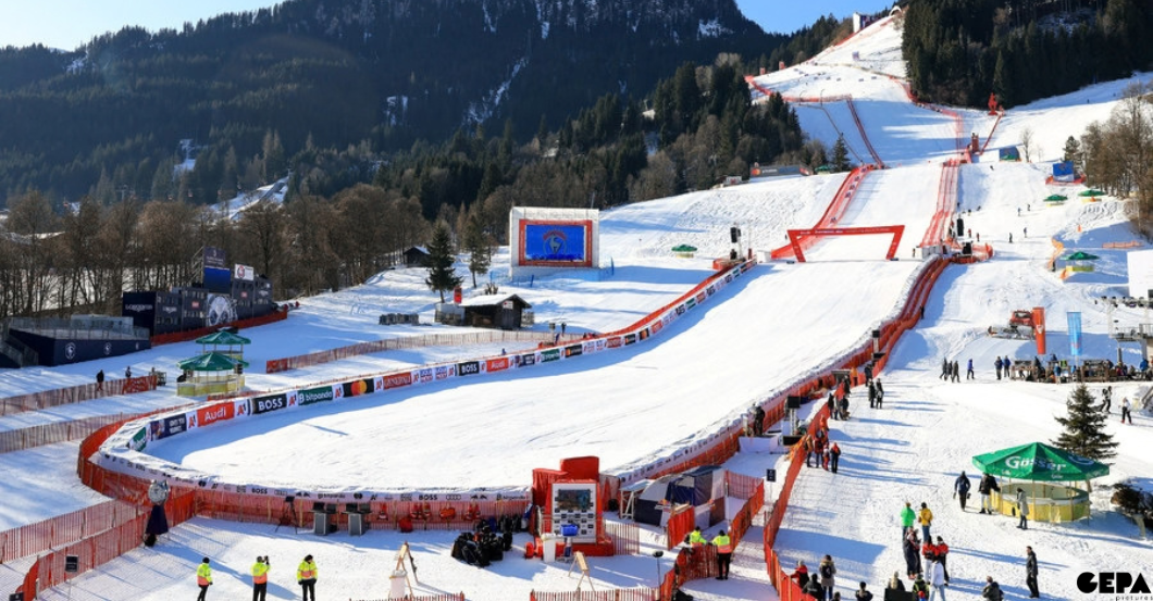  AT Hahnenkamm Backstage  