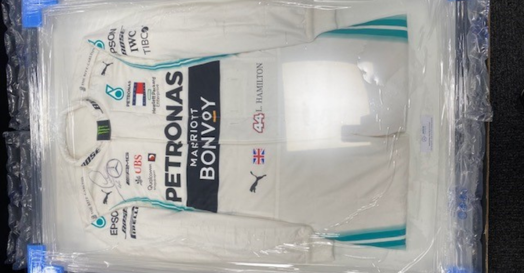 AT Hamilton Rennanzug   AT Hamilton Rennanzug