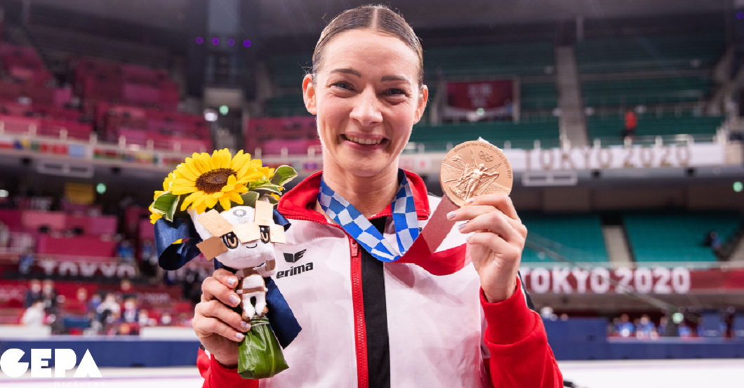  AT Karate Schutz Plank 