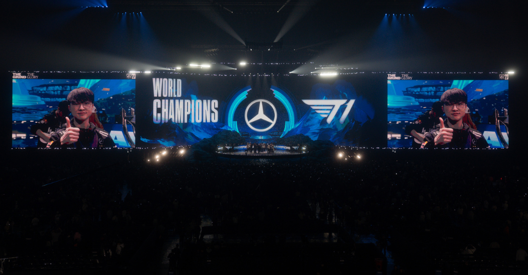 AT League of Legends    AT League of Legends